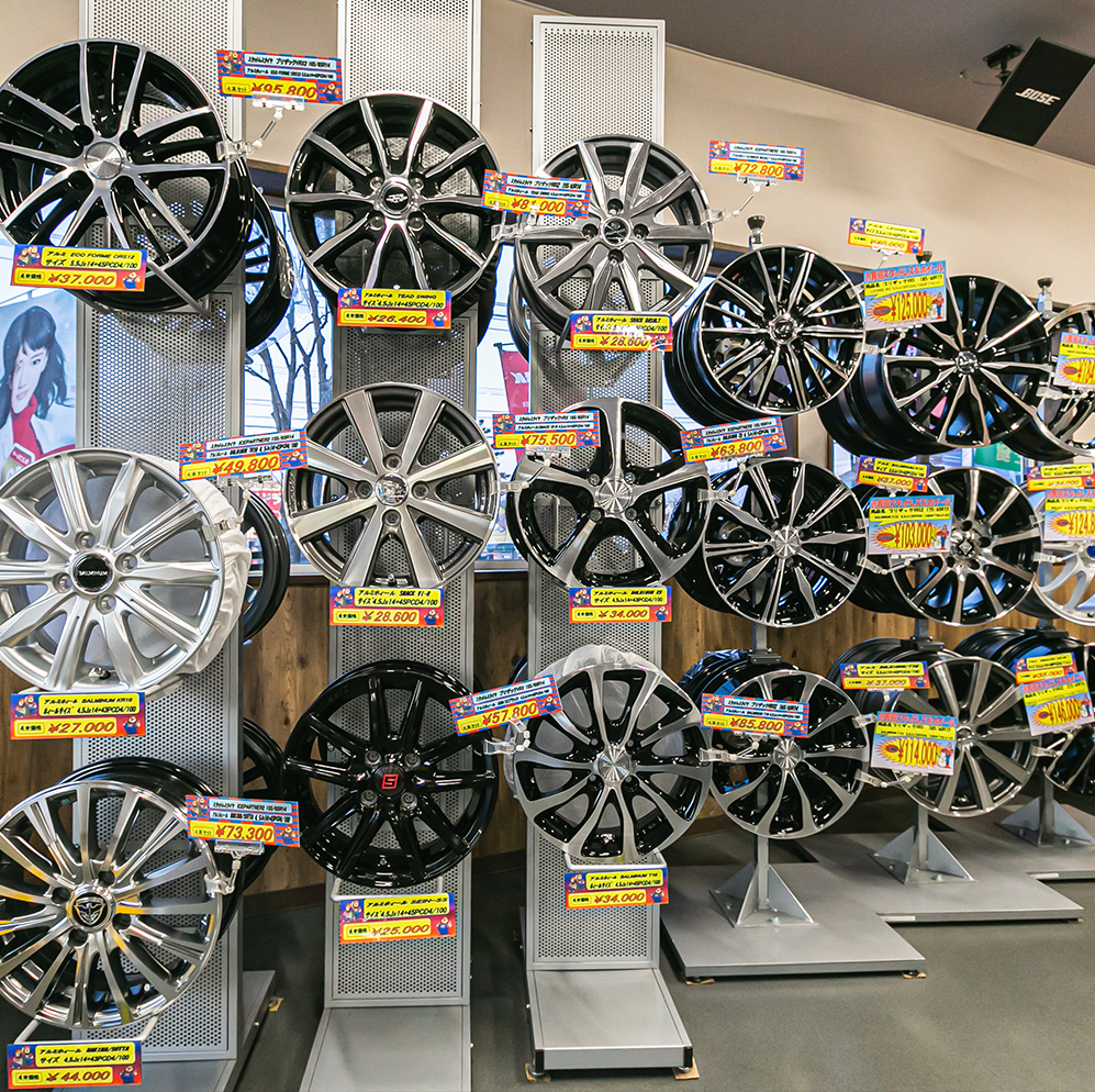 新品・中古品幅広くホイールが揃っています